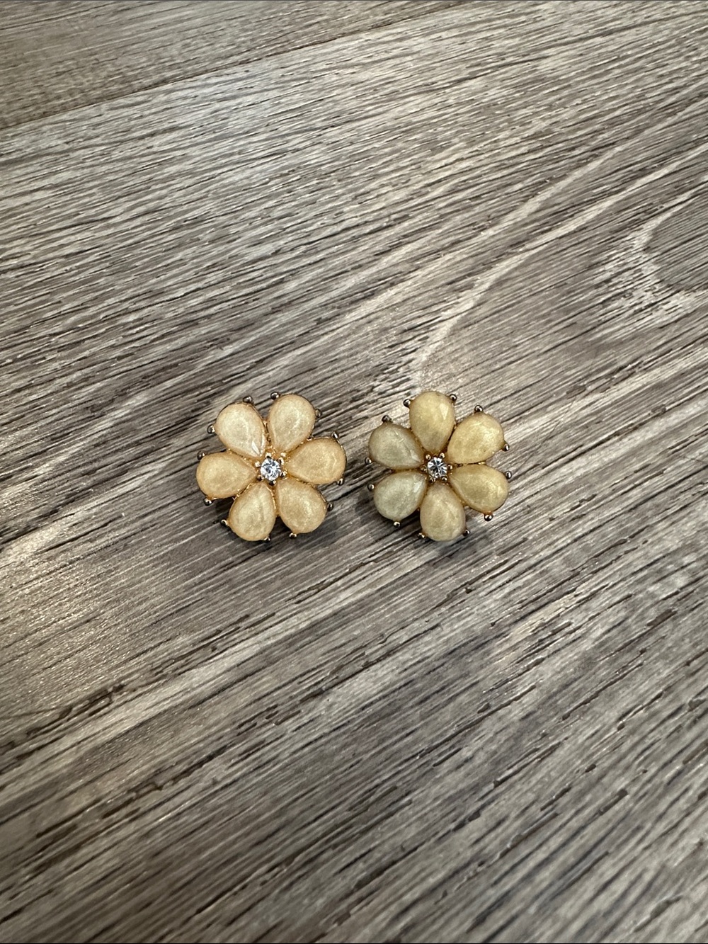 Vintage Floral Resin Petal stud Earrings
